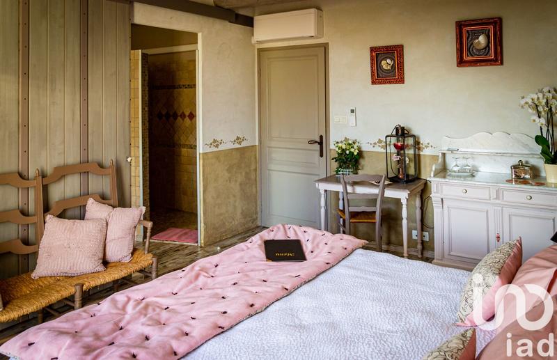 Maison - 680 m² - 18 pièces