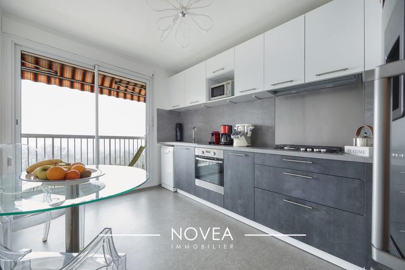 Appartement - 136 m² - 5 pièces