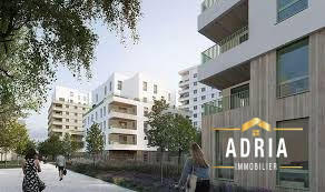 Appartement - 100 m² - 5 pièces