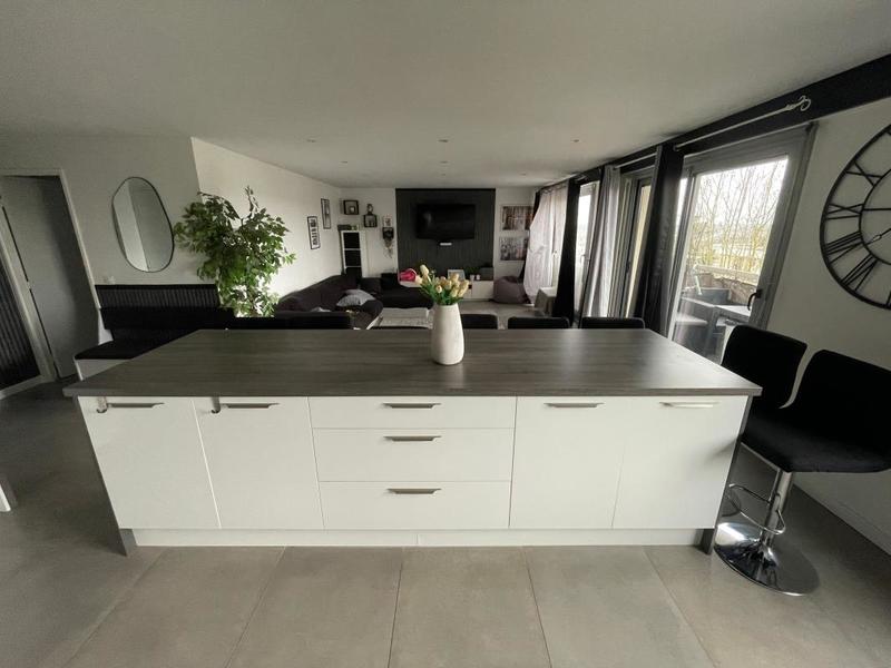 Appartement - 102 m² - 4 pièces