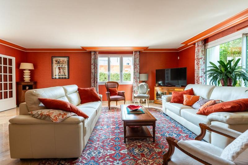 Maison - 179 m² - 6 pièces