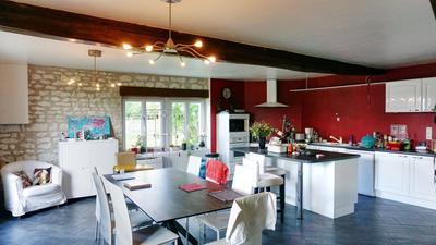 Maison - 191 m² - 7 pièces