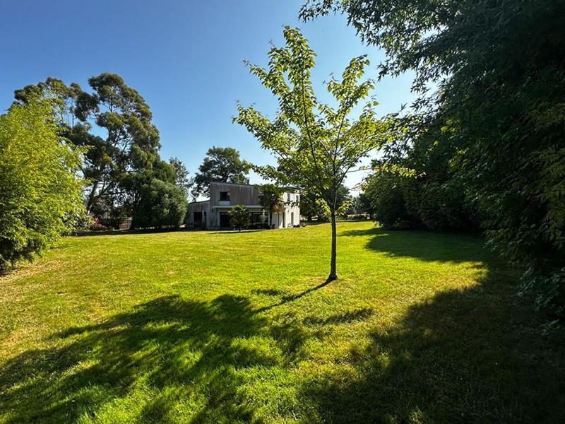 Maison - 210 m² - 6 pièces