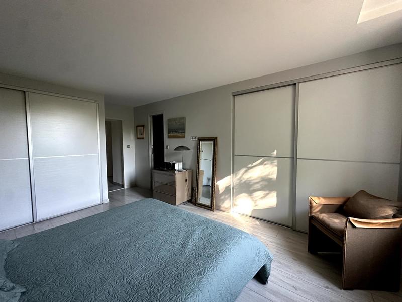 Villa - 220 m² - 6 pièces