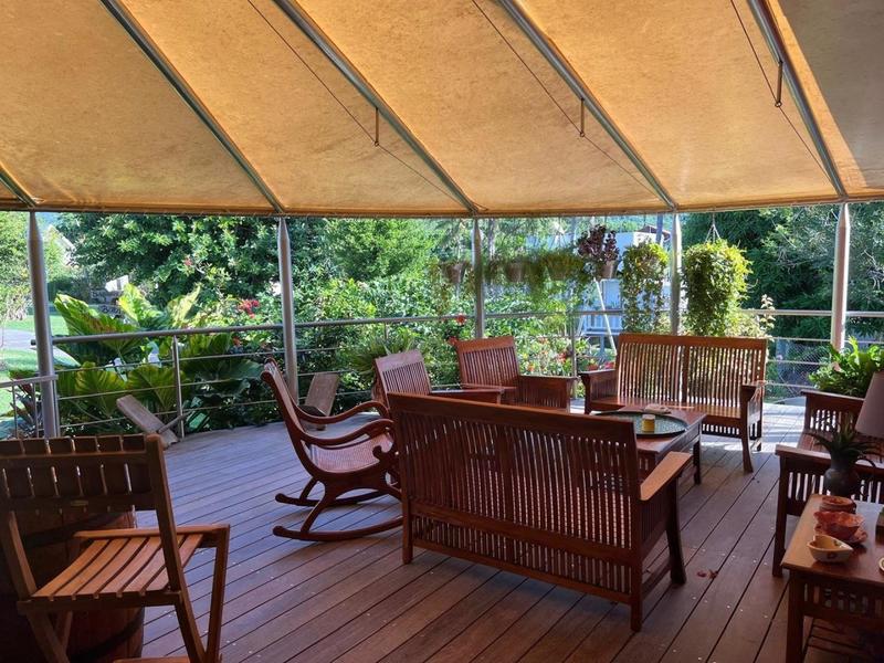 Maison - 332 m² - 10 pièces