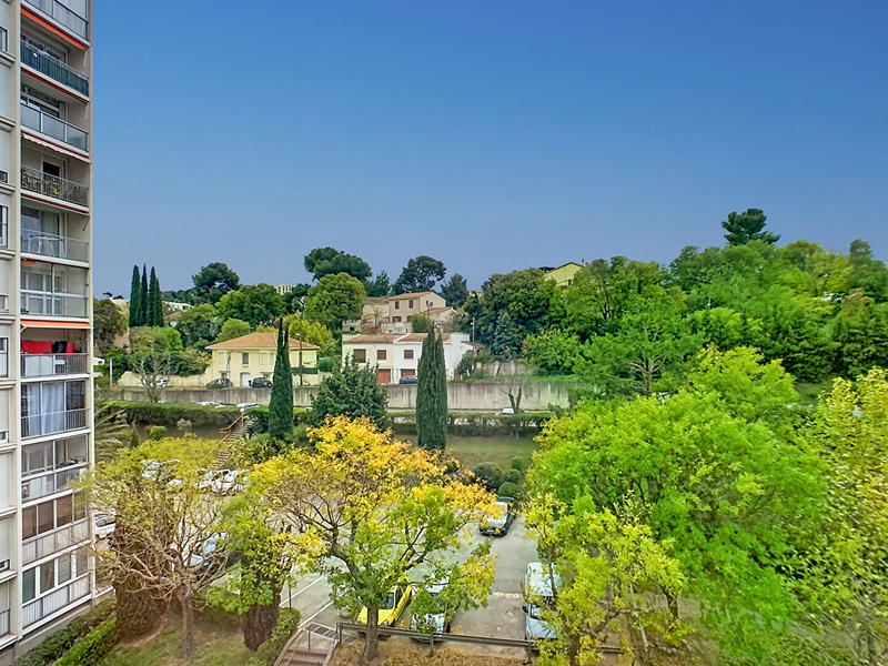 Appartement - 95 m² - 5 pièces