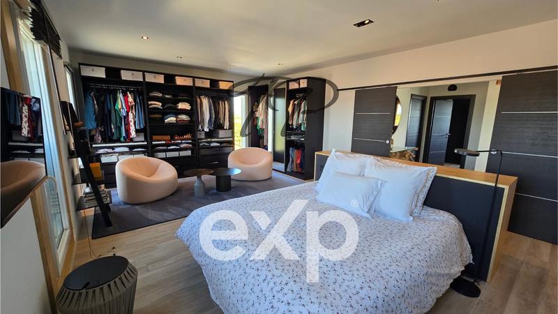 Villa - 268 m² - 7 pièces