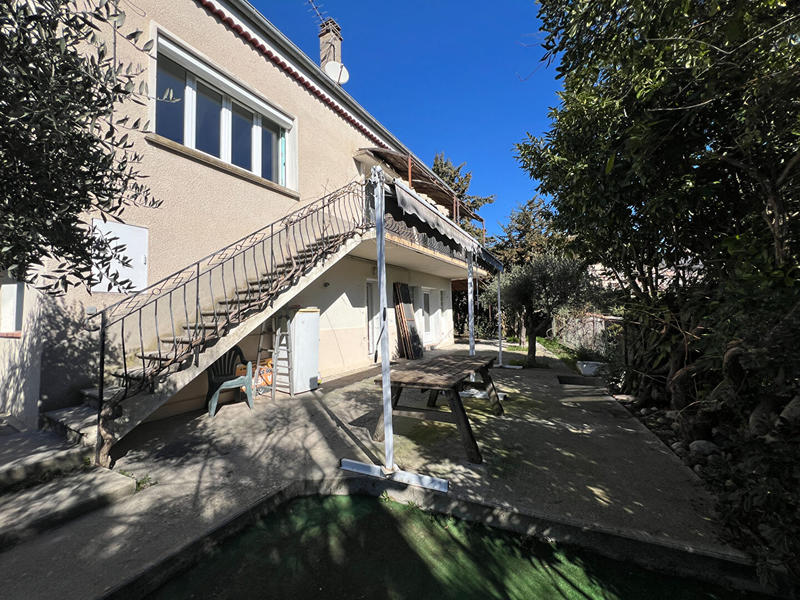 Maison - 237 m² - 11 pièces