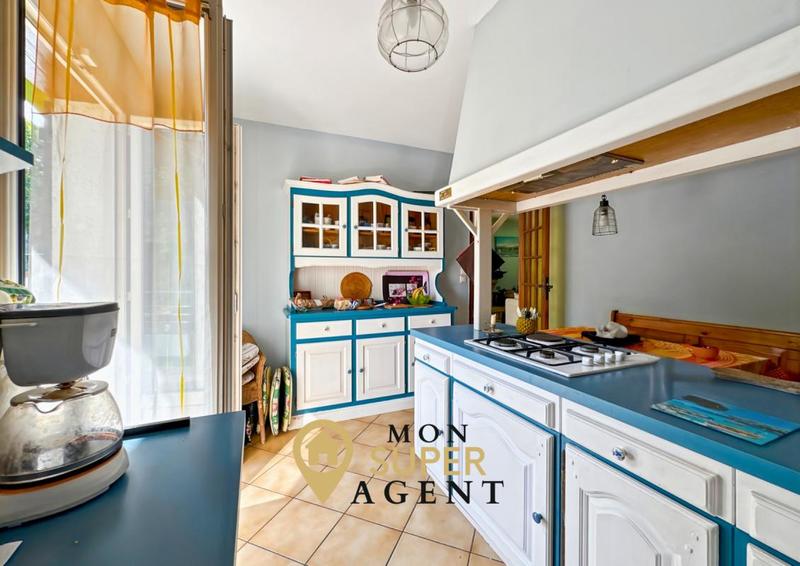 Maison - 171 m² - 9 pièces