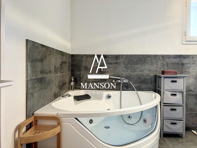 Maison - 180 m² - 6 pièces