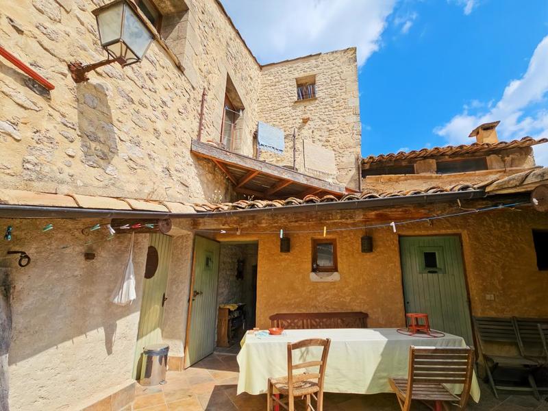 Demeure - 486 m² - 12 pièces