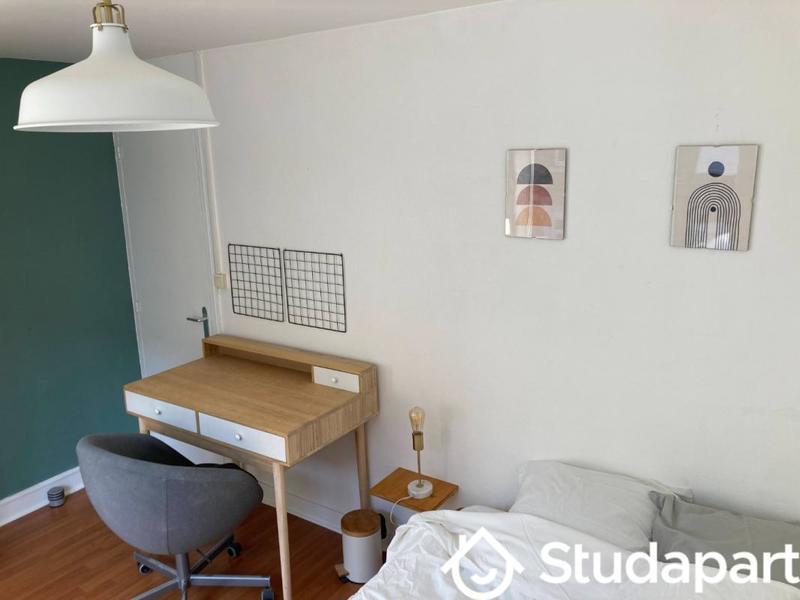 Chambre - 10 m² - 1 pièce