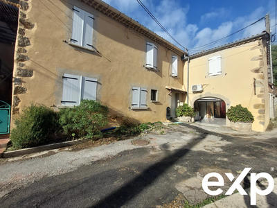 Maison traditionnelle - 94 m² - 4 pièces