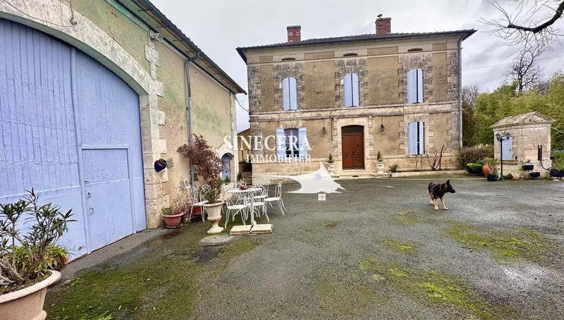 Maison ancienne - 175 m² - 7 pièces