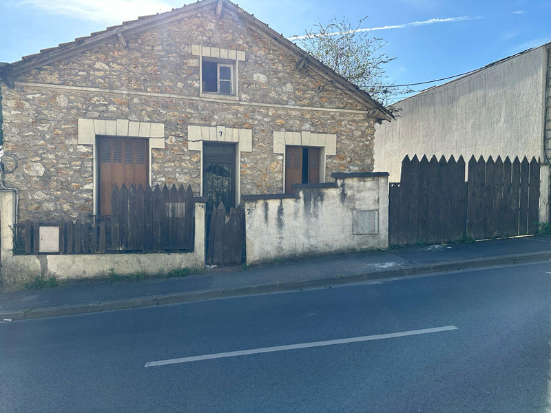 Maison - 95 m² - 5 pièces