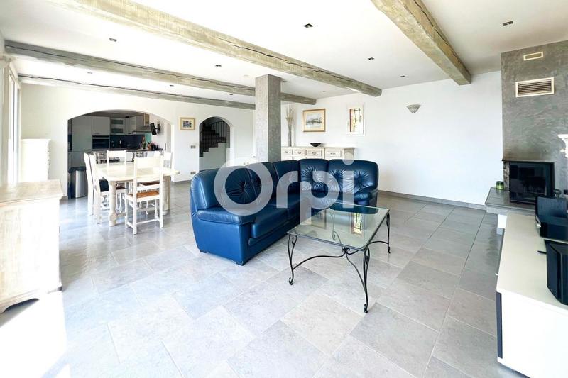 Villa - 194 m² - 6 pièces