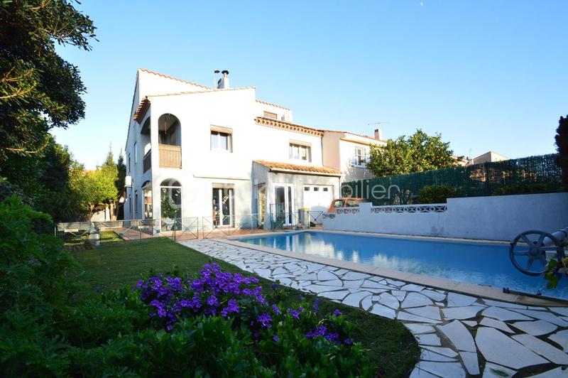 Villa - 180 m² - 7 pièces