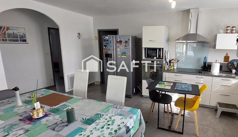 Maison - 99 m² - 6 pièces