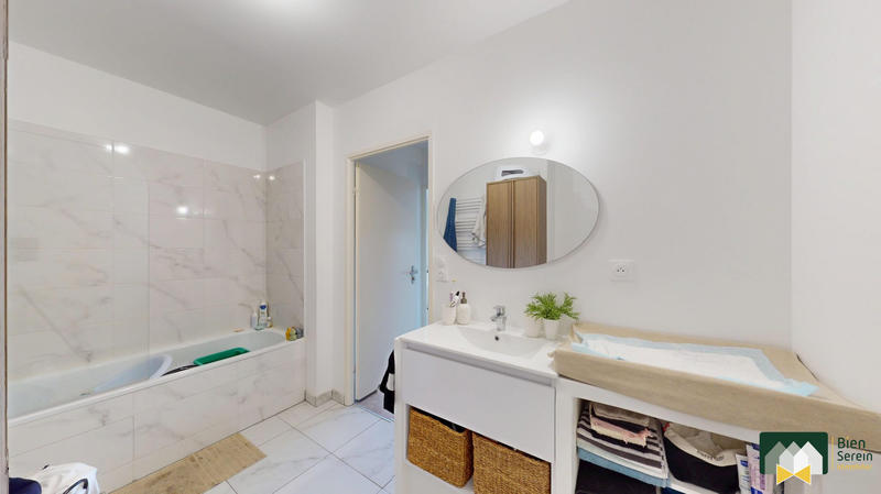 Appartement - 85 m² - 4 pièces