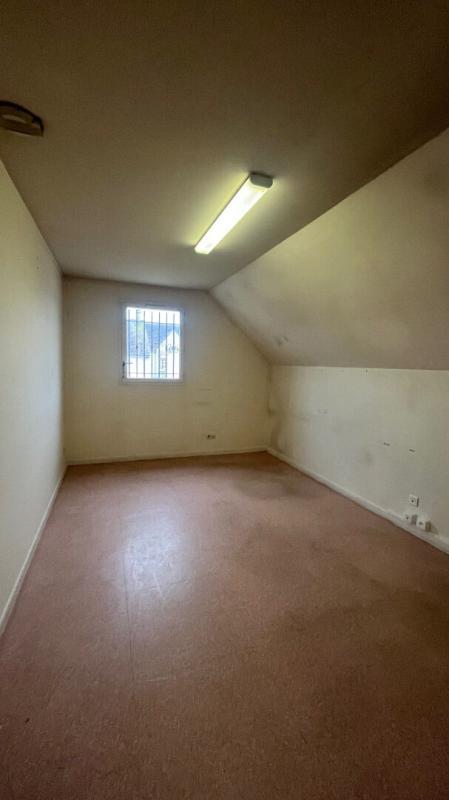 Maison - 180 m² - 7 pièces