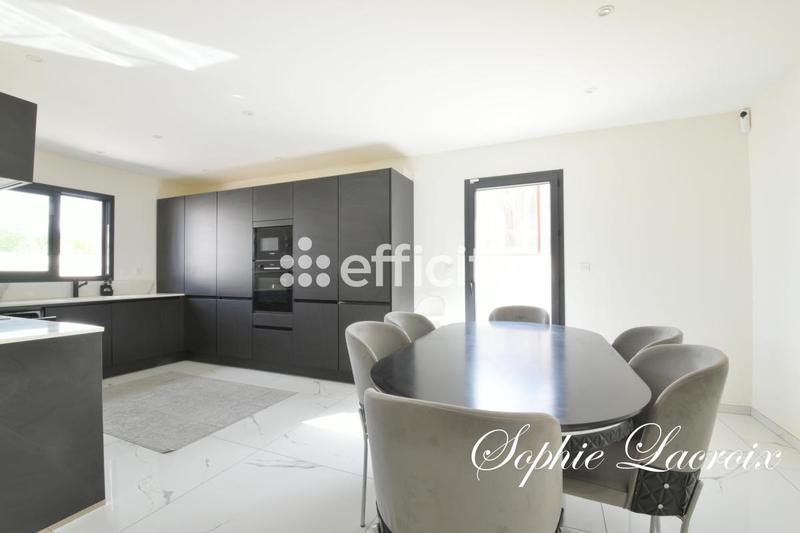 Villa - 130 m² - 4 pièces