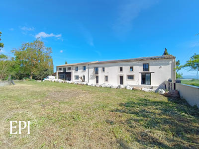 Propriété - 450 m² - 10 pièces