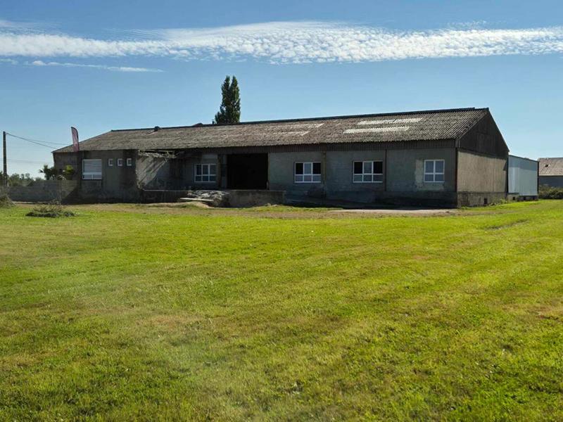 Maison - 250 m² - 6 pièces