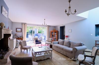 Maison de maîtres - 255 m² - 17 pièces