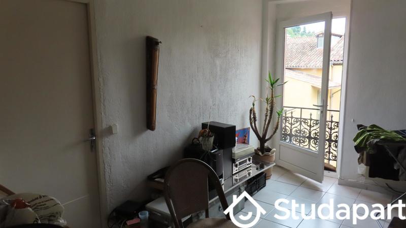 Chambre - 9 m² - 1 pièce