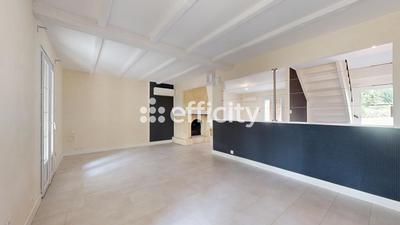 Maison en pierre - 143 m² - 6 pièces