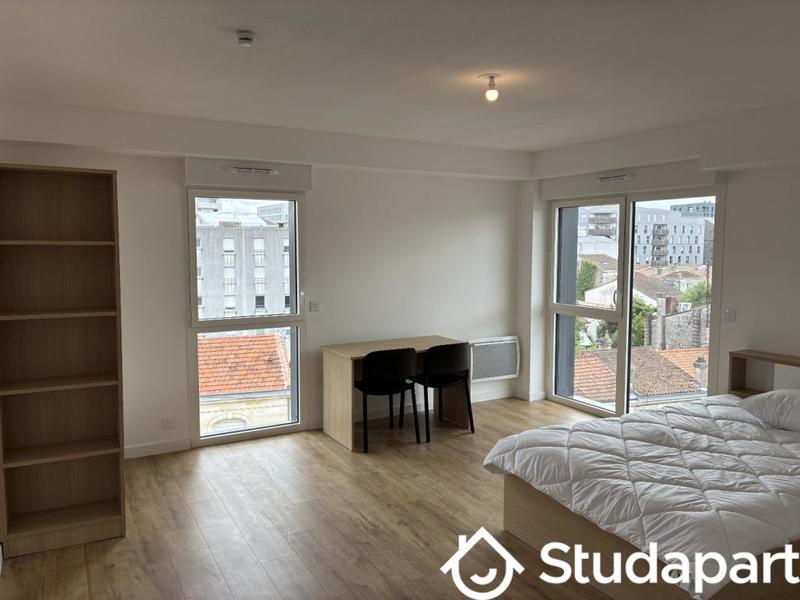 Chambre - 21 m² - 1 pièce