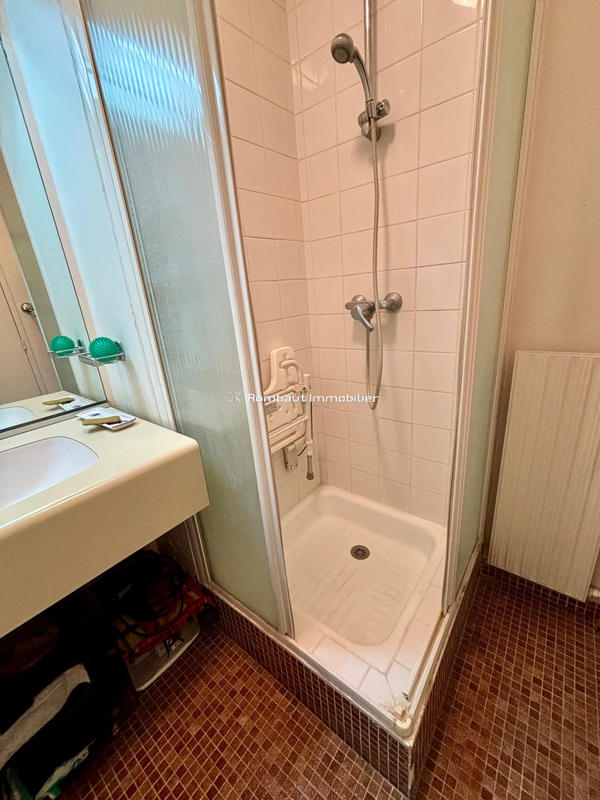 Appartement - 85 m² - 5 pièces