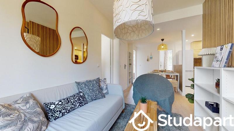 Chambre - 10 m² - 1 pièce