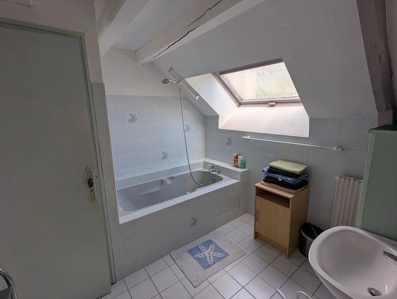 Maison - 224 m² - 9 pièces