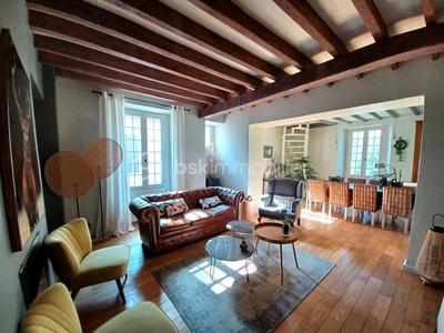 Maison - 250 m² - 10 pièces