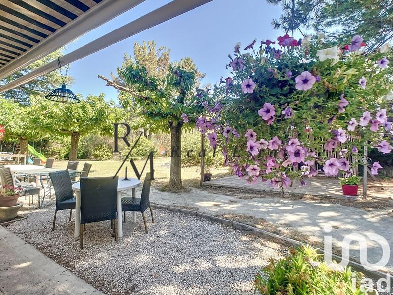 Maison - 330 m² - 12 pièces