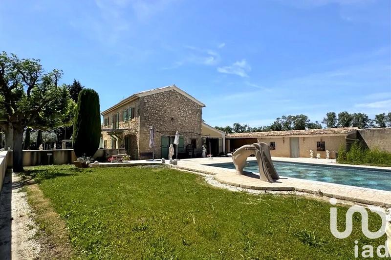 Maison - 195 m² - 7 pièces