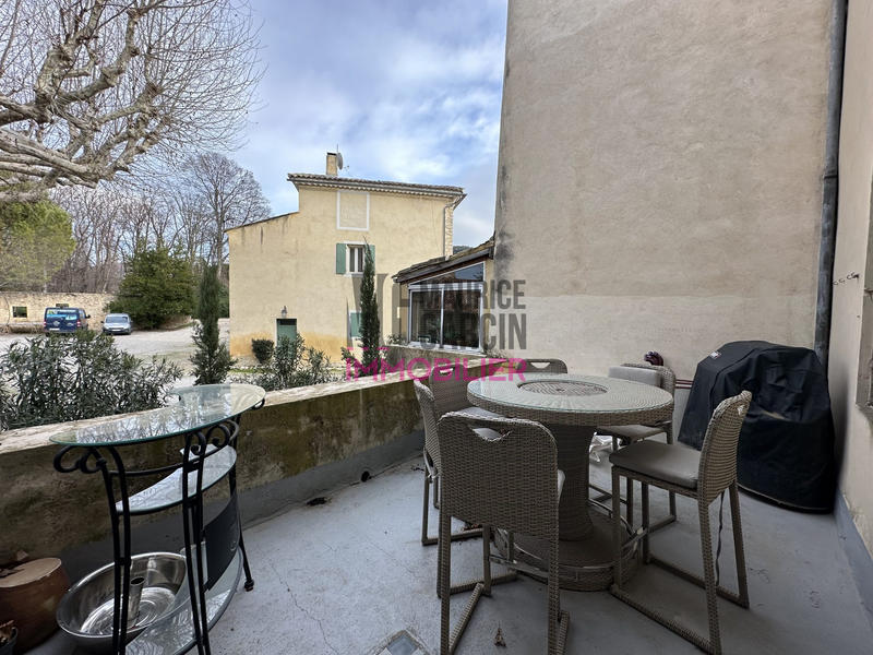 Fonds de commerce - Magasins - 180 m²