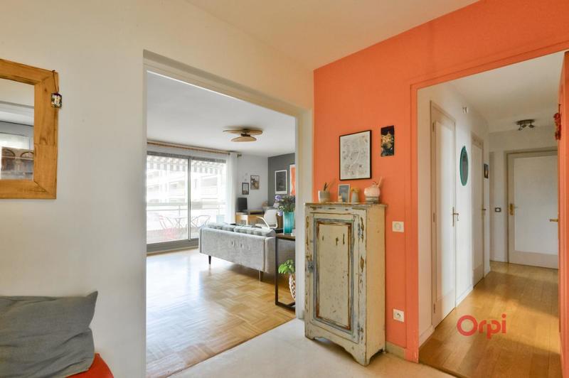 Appartement - 93 m² - 4 pièces