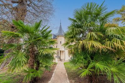 Demeure - 654 m² - 29 pièces