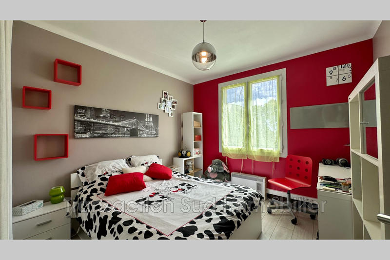 Maison - 176 m² - 8 pièces