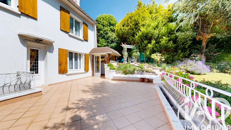 Maison de ville - 201 m² - 8 pièces