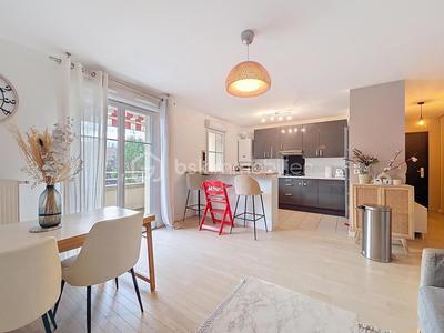 Appartement - 65 m² - 2 pièces