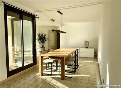 Appartement - 89 m² - 3 pièces