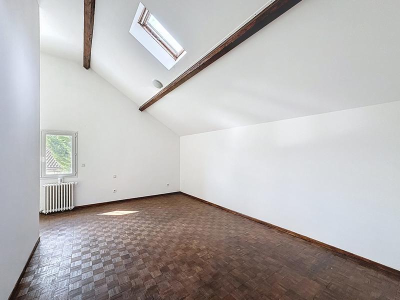 Maison ancienne - 327 m² - 10 pièces