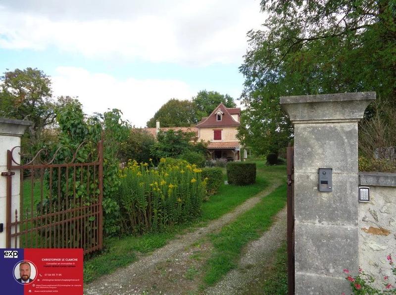 Maison - 232 m² - 8 pièces