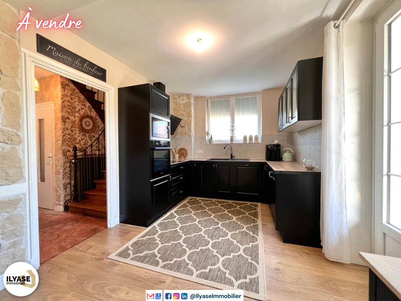 Maison - 356 m² - 11 pièces