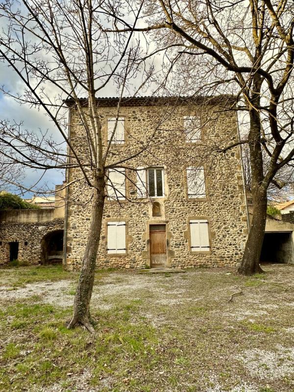 Maison en pierre - 203 m² - 11 pièces