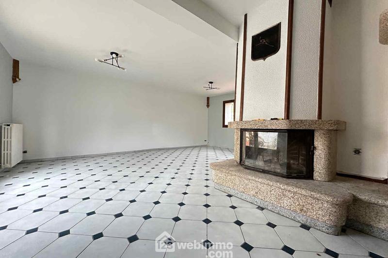 Maison - 228 m² - 7 pièces