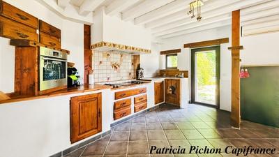 Maison - 202 m² - 4 pièces